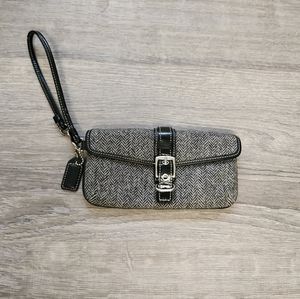 Coach Vintage Herringbone Black and White Wristlet